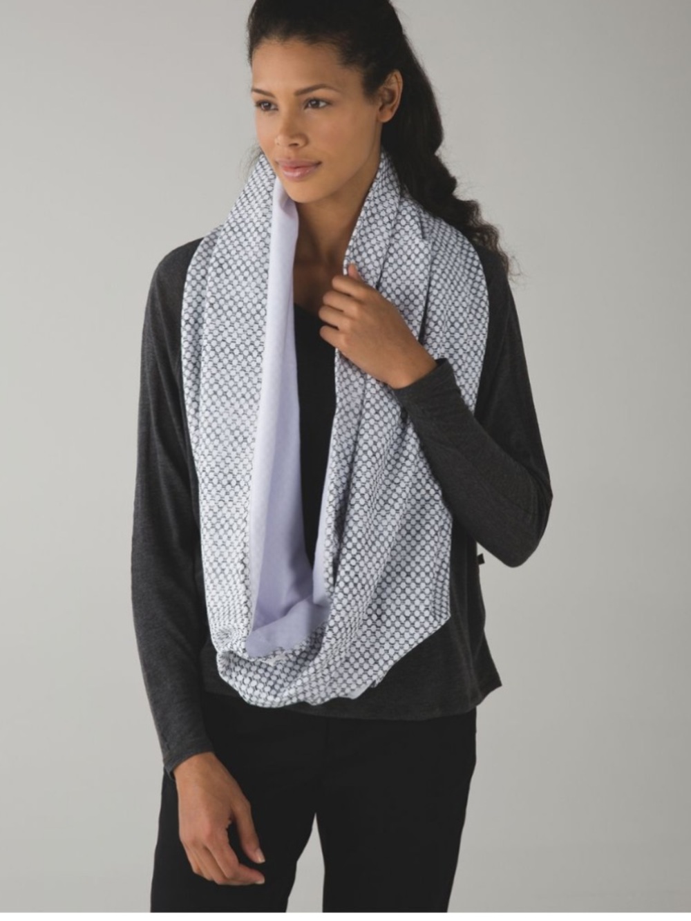 Lululemon Vinyasa Scarf 
Dottie Eyelet White Black / White